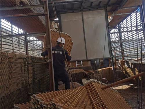 冷卻塔應(yīng)當(dāng)如何進(jìn)行清洗，清洗時應(yīng)注意哪些事項