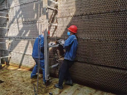 <a href=http://www.simbbs.cn/tags/21_0.html target=_blank class=infotextkey>冷卻塔填料</a>更換